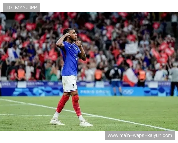 拜仁慕尼黑连续推进使对方后段不断松动